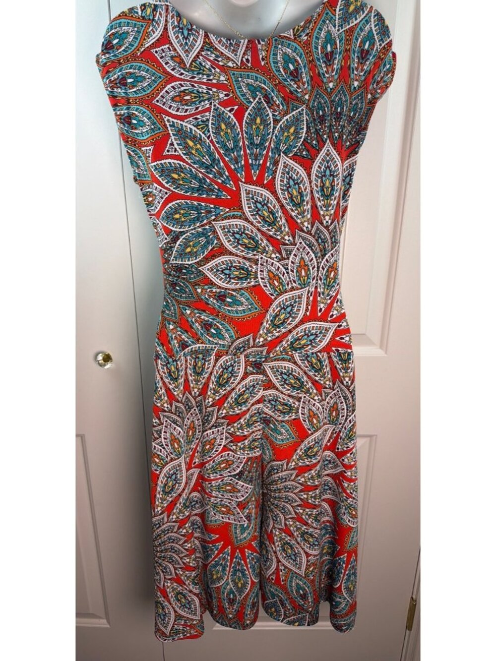 Enfocus Studio Red & Teal Paisley Ruched Sleeveless Midi Dress, Size 10 - Picture 4 of 8